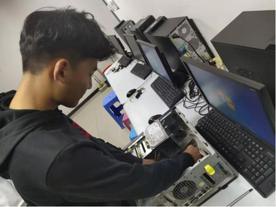 守初心 担使命 我院青年志愿者用实际行动践行李保国精神